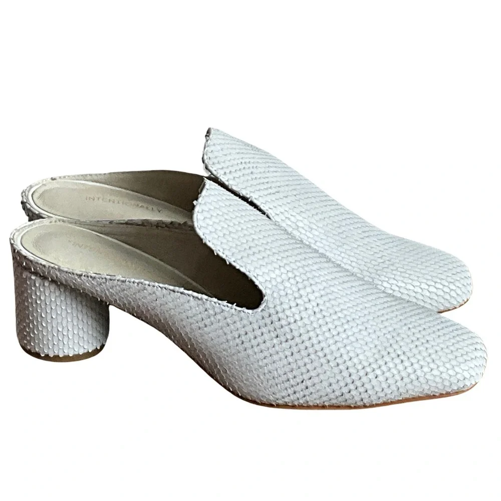 Intentionally Blank White Reptile Leather Mule, New in Box - Picture 1 of 8